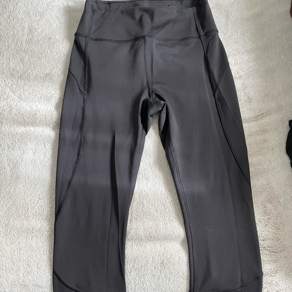 Lululemon leggings size 6